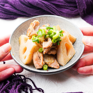鶏肉の旨味凝縮！鶏とれんこんの煮もの