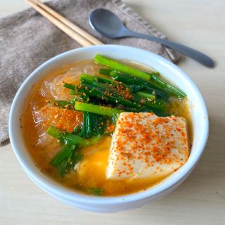 キムチなしでうま辛！スンドゥブ春雨スープ