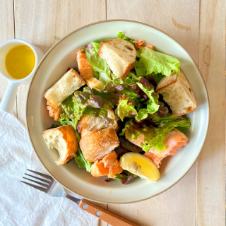 栄養完璧パワー系サーモンパンサラダ