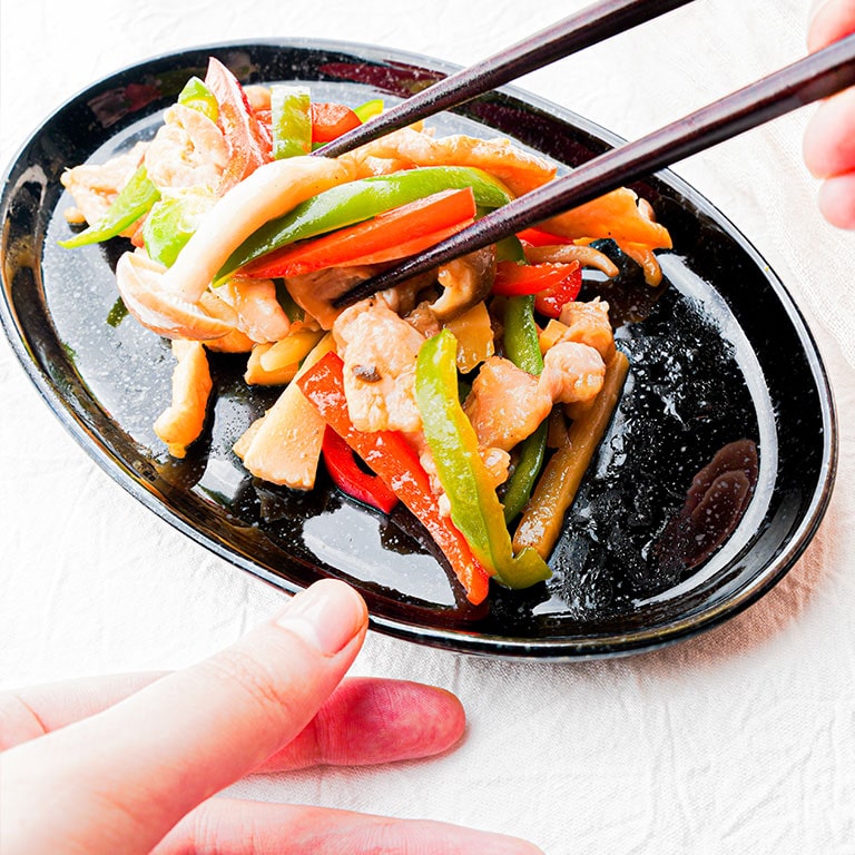 鶏肉で作るヘルシー・チンジャオロース