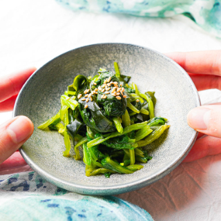 ほうれんそうとワカメのお手軽ナムル